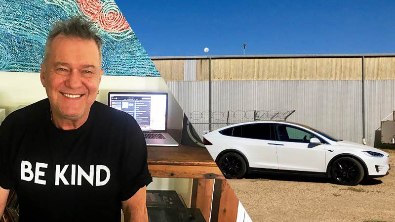 Jimmy Barnes and Simon Hackett both extol the benefits of electric cars.