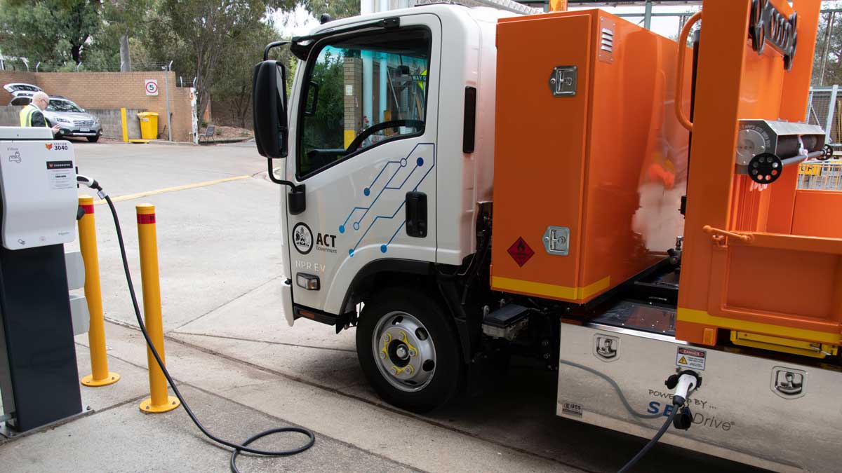 act electric tipper truck
