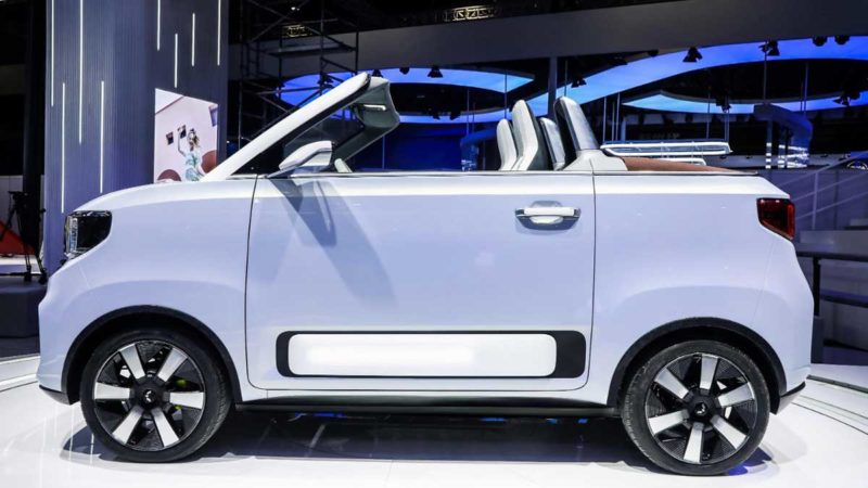 GM is selling 1,000 HongGuang Mini EVs a day, beating Tesla once again
