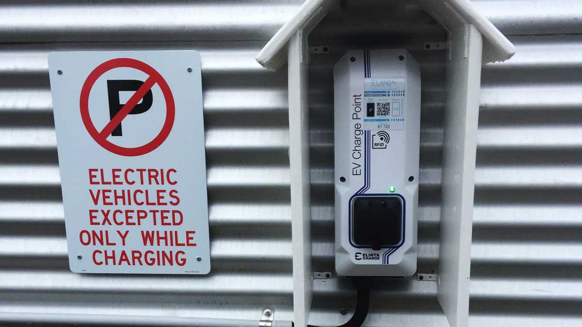 The charger at Maple St Co-op. Source: Plugshare