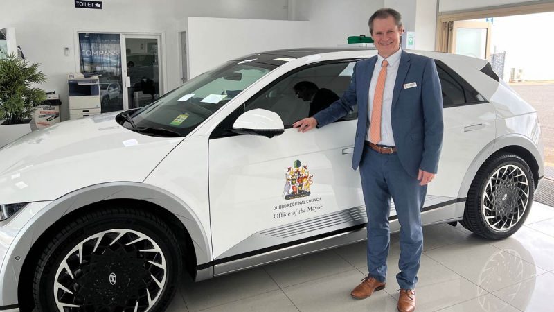 dubbo mayor with ioniq 5
