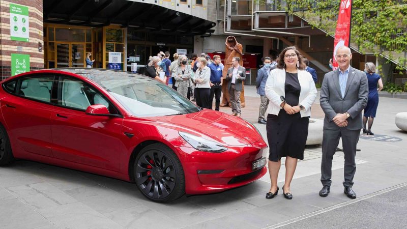 Member for Northern Metropolitan Region, Sheena Watt MP, and RMIT Vice-Chancellor and President, Professor Alec Cameron, at the launch of the new research facility.