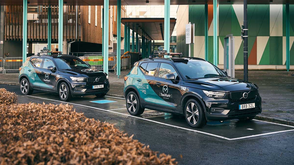 XC40 Pure Recharge wirelessly charging. Source: Volvo