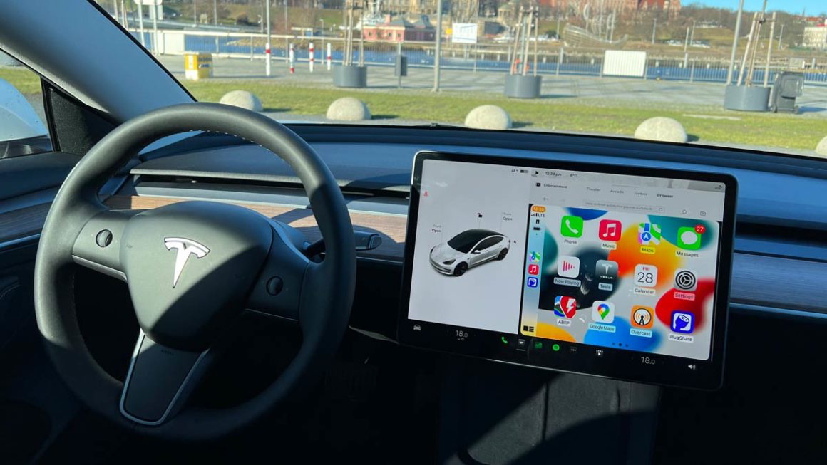 Want to use Apple CarPlay or Android Auto in your Tesla? Here's how