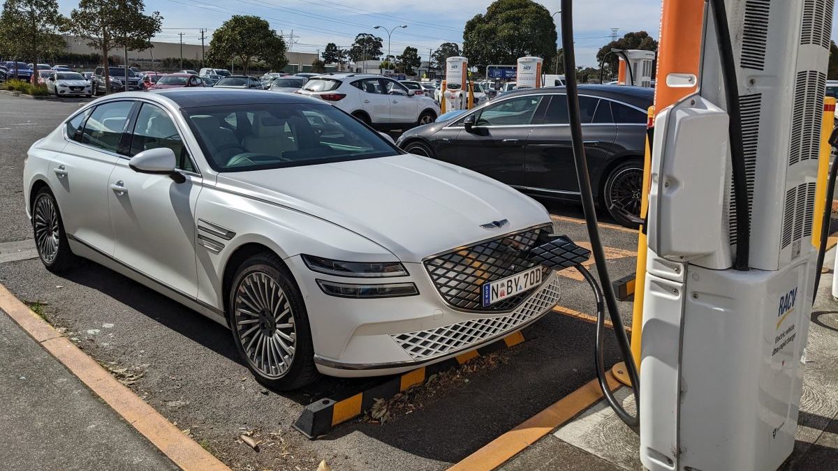 Genesis Electrified G80 Rapid Charger