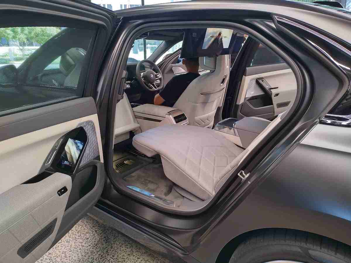 BMW I7 Review 03 BMW I7 connoisseur lounge rear seating extended.