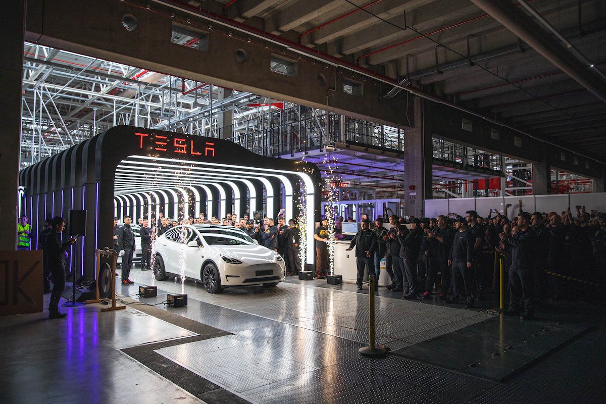 Tesla Giga Berlin dosahuje 5000 vozů týdně