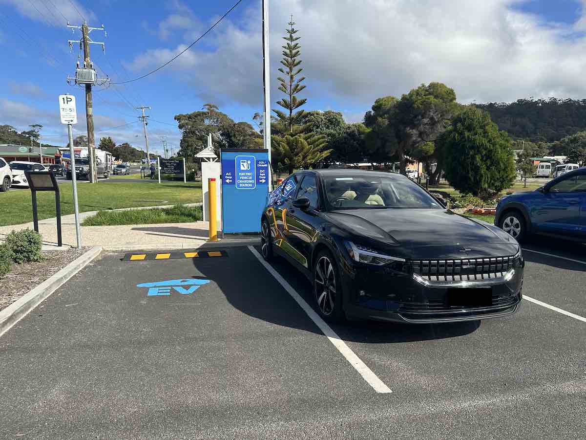 Electrona tap and go EV charging station