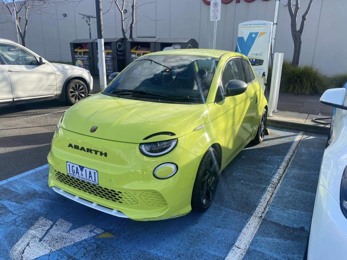 Fiat Abarth Spotted Front Mark Tipping