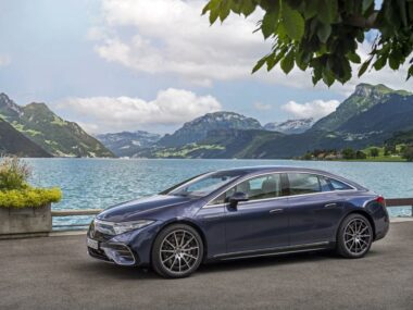 Mercedes Benz EQS Side