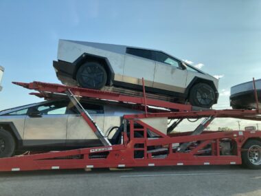 Tesla Cybertruck Truck SE Robertson Reddit user bumpty