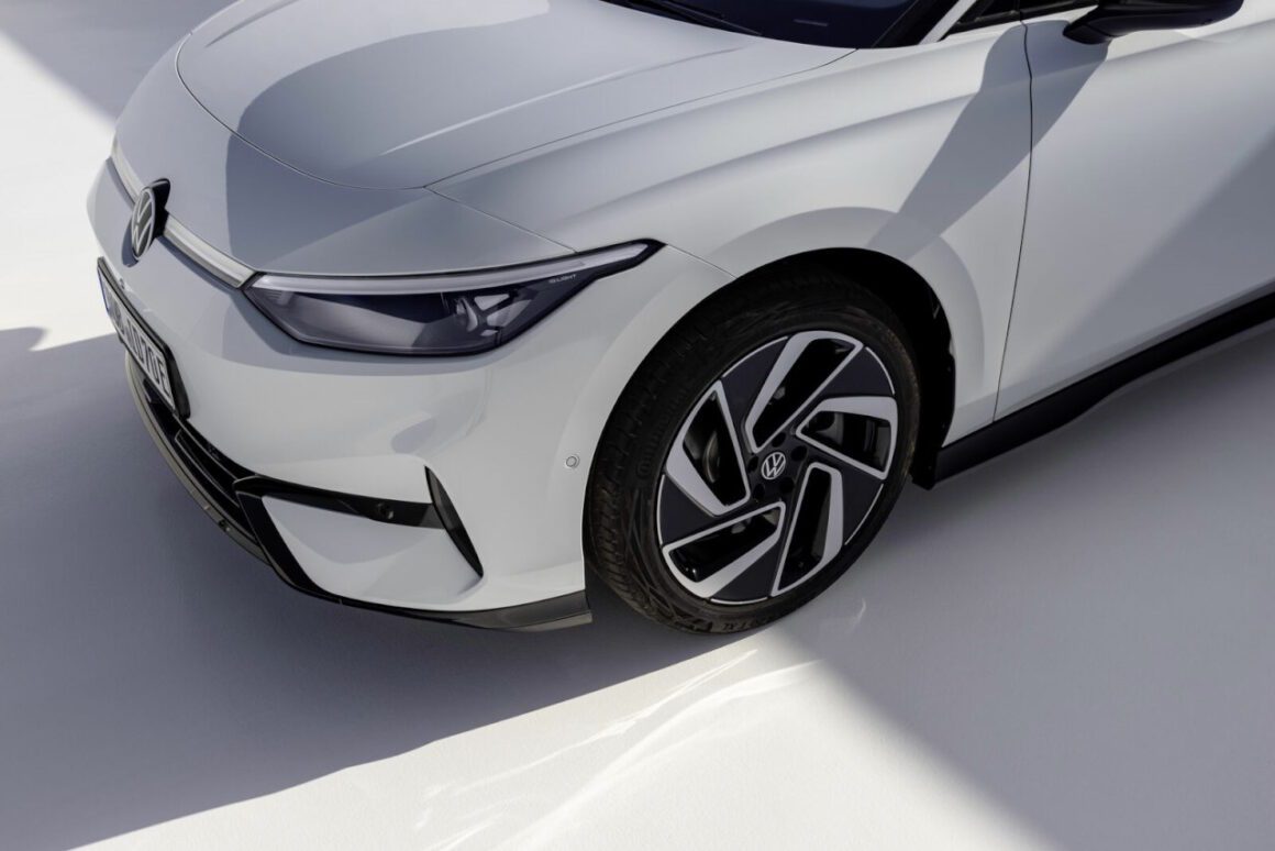 2025 VW ID.7 Electric Sedan Aims for Luxury and 300-Plus Miles of