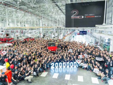 Tes;a 2 millionth vehicle
