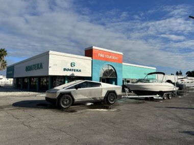Tesla Cybertruck Boat Tow Boteka