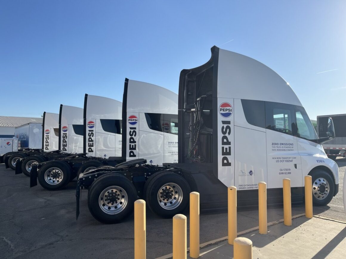 Tesla showcases Semi fleet hauling batteries, cars and more