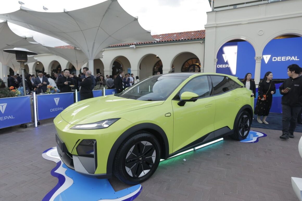 New Chinese brand Deepal announces price of its first electric SUV in Australia