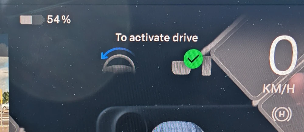 Tesla’s Auto Shift feature guides you with on screen hints. Image: Tim Eden