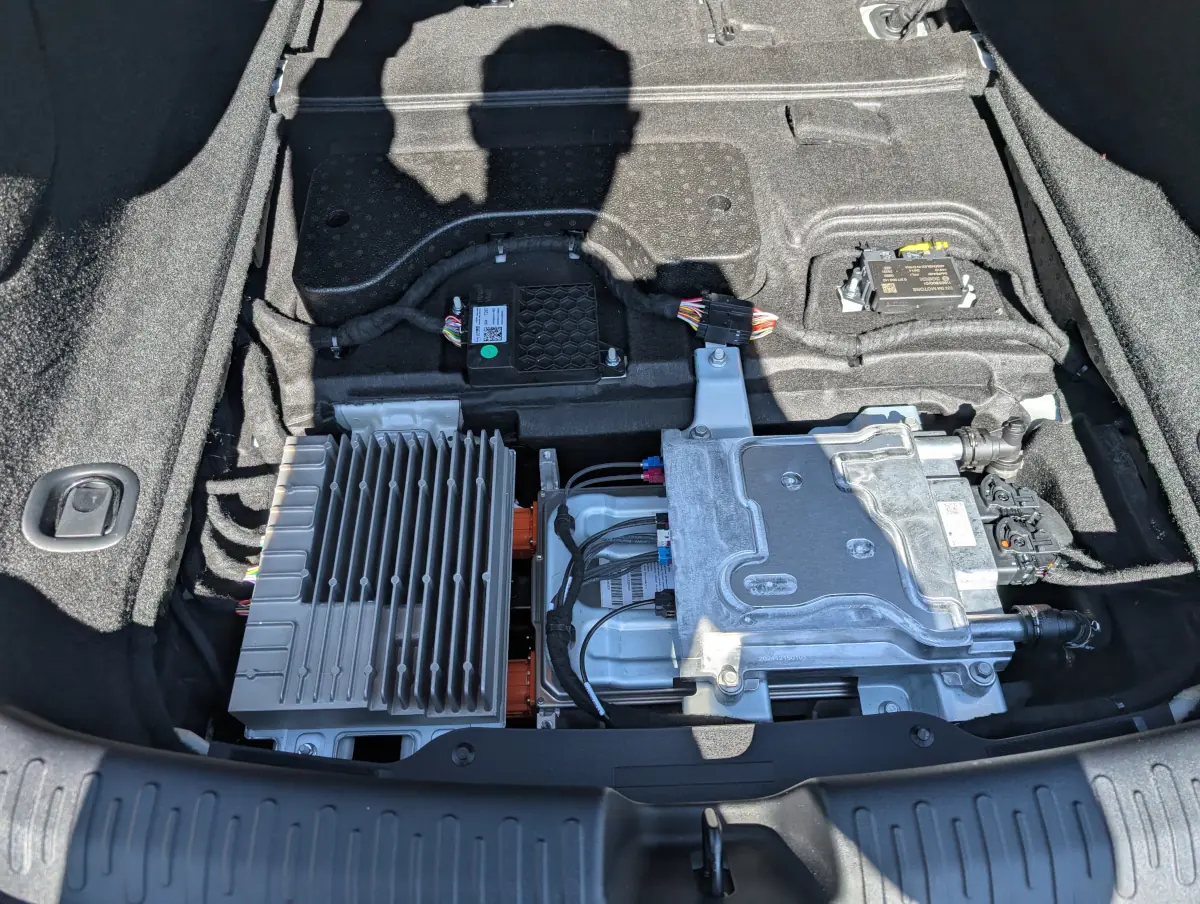 Electrical components found under the IM5 boot floor. Source: Tim Eden