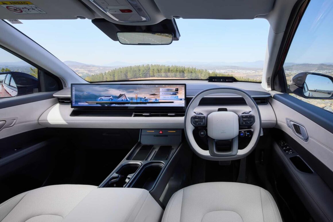 Hyundai ELEXIO Interior